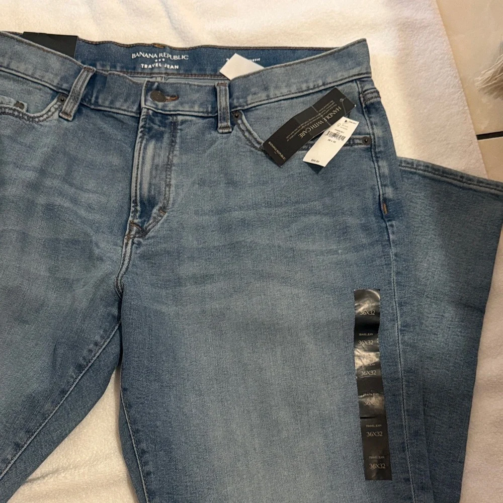 Banana Republic Men's Light Blue Relaxed Jeans
